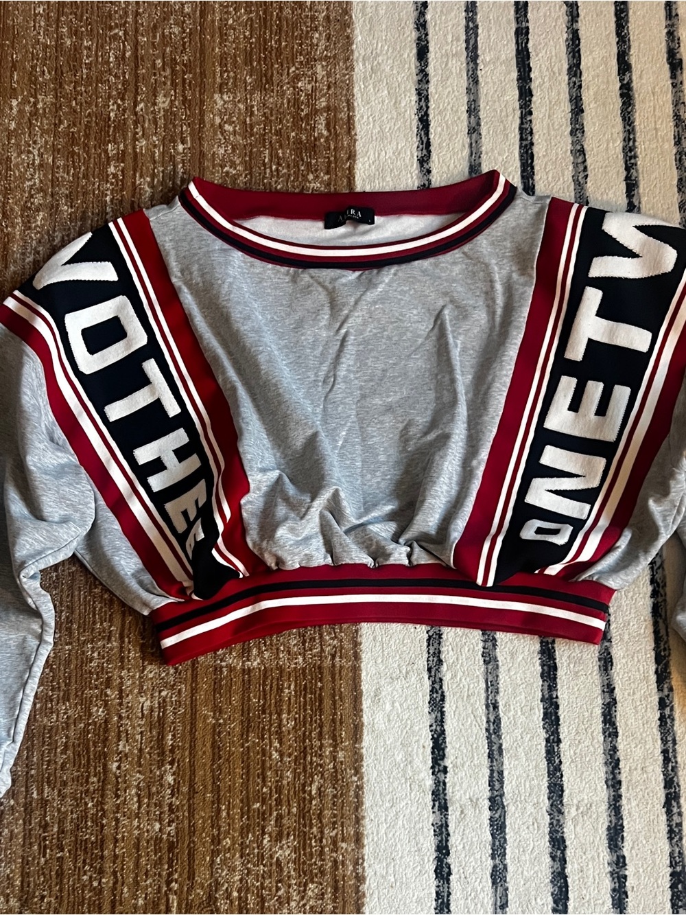 Akira Striped Athletic sweatshirt in Gray & Red Large Like New